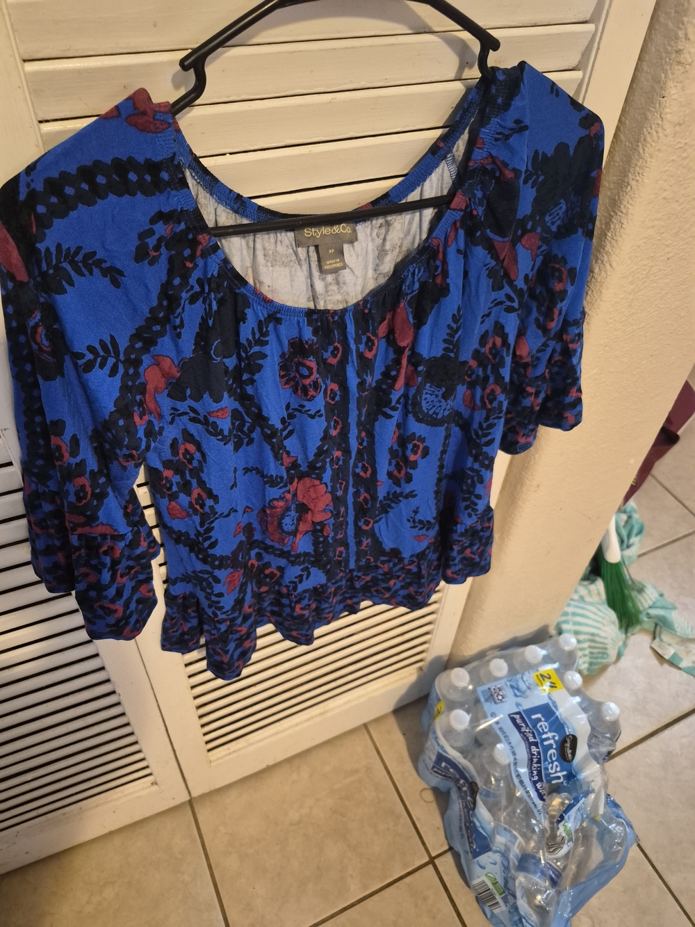 Style & Co. Blue Floral Scoop Neck Blouse